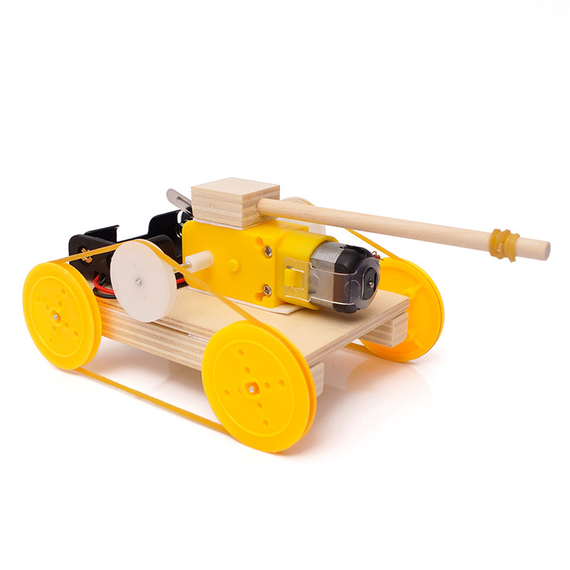 W020-Small wagon-citerne jaune