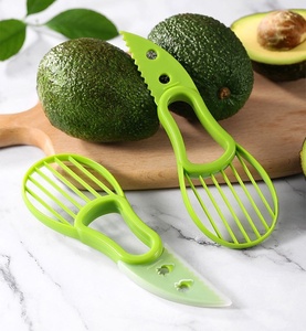 2 IN 1 avokado dilimleme plastik meyve soyucu avokado kesici ayırıcı meyve bölücü çok amaçlı meyve kesici mutfak eşyaları - Product Image 2
