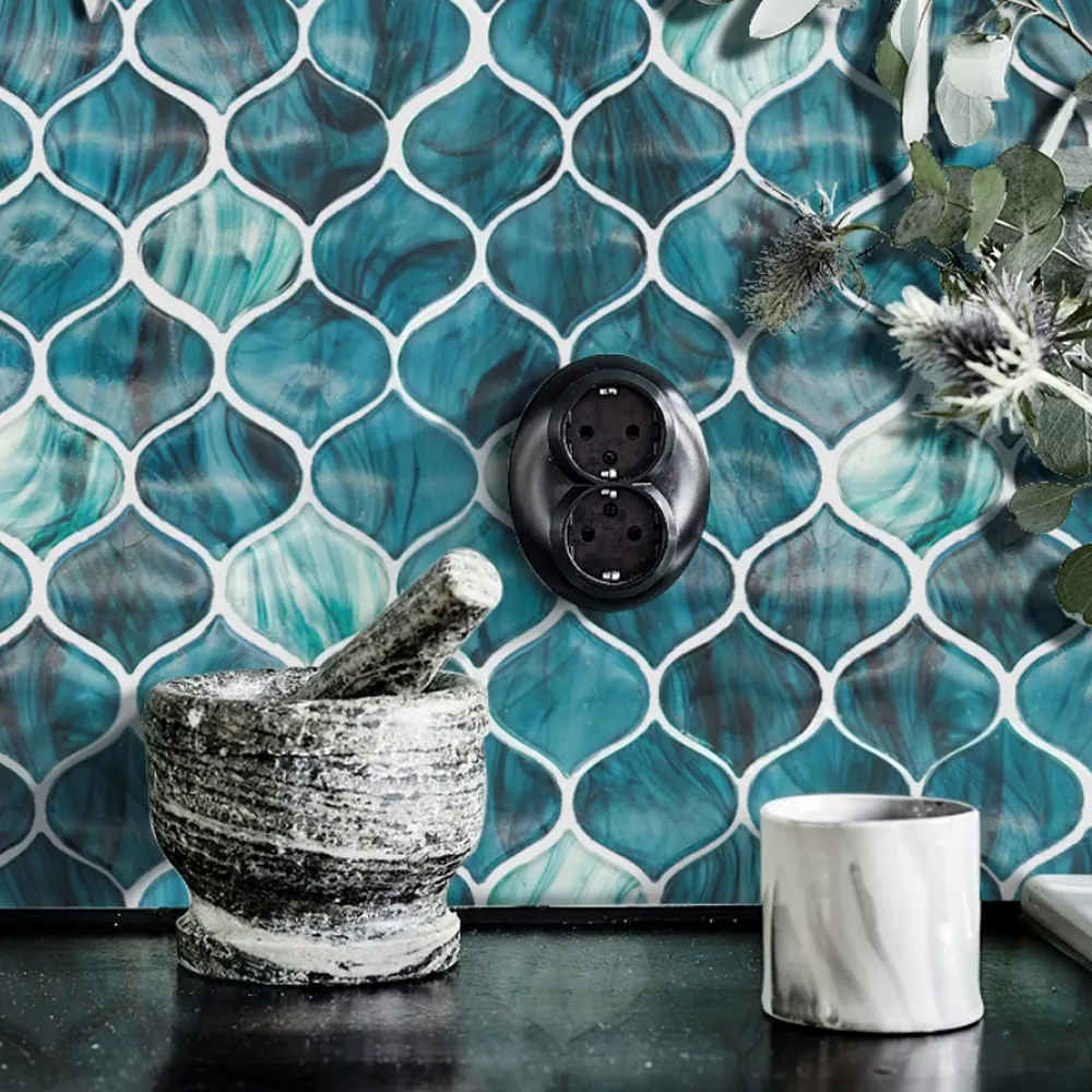 Nuova piastrella in vetro blu verde acqua di marocco adesiva da parete quadrata per la progettazione di immagini di lanterne Arabesque Backsplash da cucina