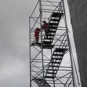 Escaleras y plataformas de andamio de acero de extensión para sitios de construcción