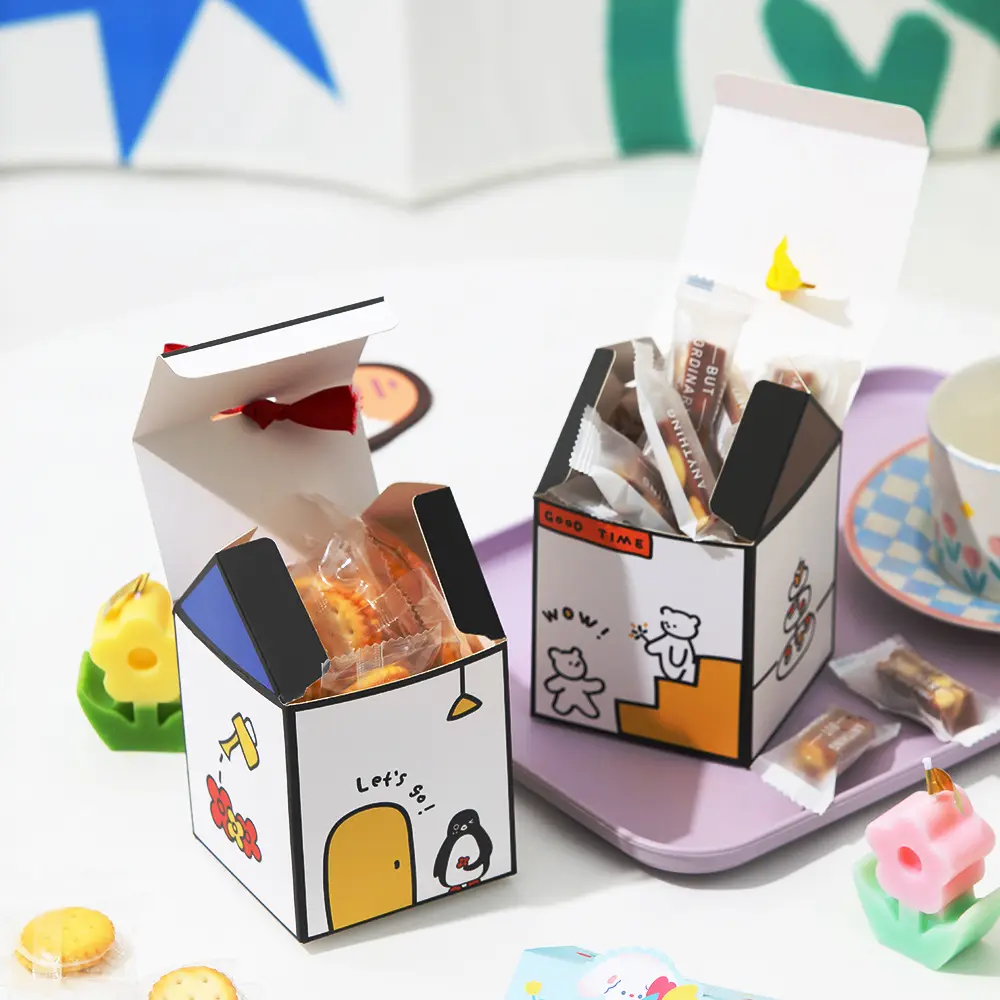 JuYiリサイクル漫画白いミニハウス形状キャンディーペーパーギフトボックス子供の日スナック紙包装ボックス子供用