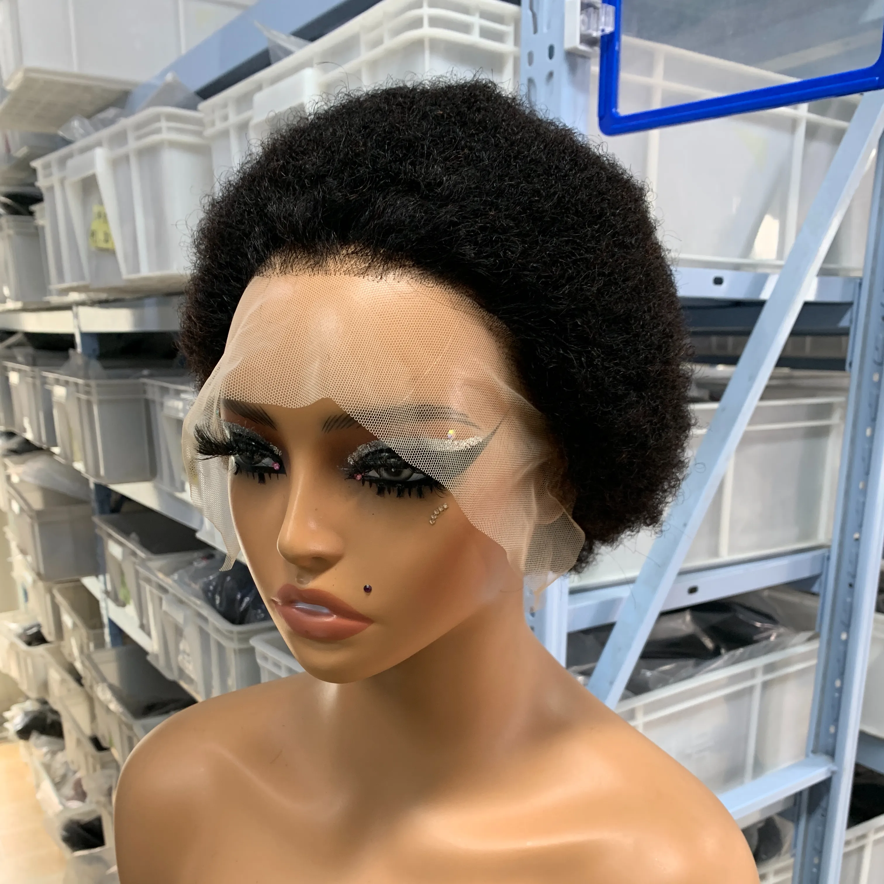 Fornecedor de cabelo por atacado 13x4 renda frontal transparente corte curto encaracolado 100% peruca de cabelo humano cabelo brasileiro para mulheres negras