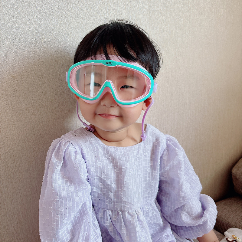 สีชมพูและสีเขียว