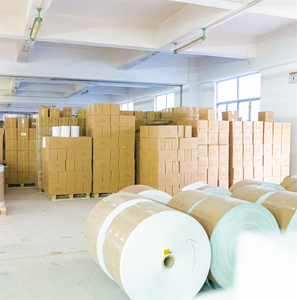 Papel de forma continua sin carbón de fábrica 9,5*11 pulgadas Papel continuo Ncr para computadora de 1 a 6 capas