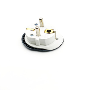Adaptador de enchufe de viaje Universal, adaptador de corriente de 3 vías con forma pequeña - Product Image 2