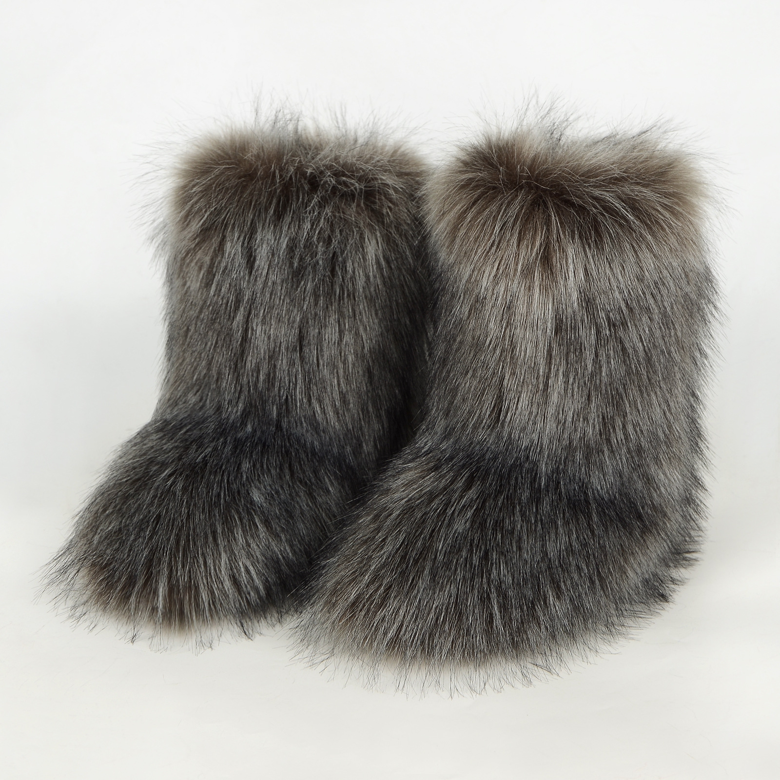 Renard noir profond