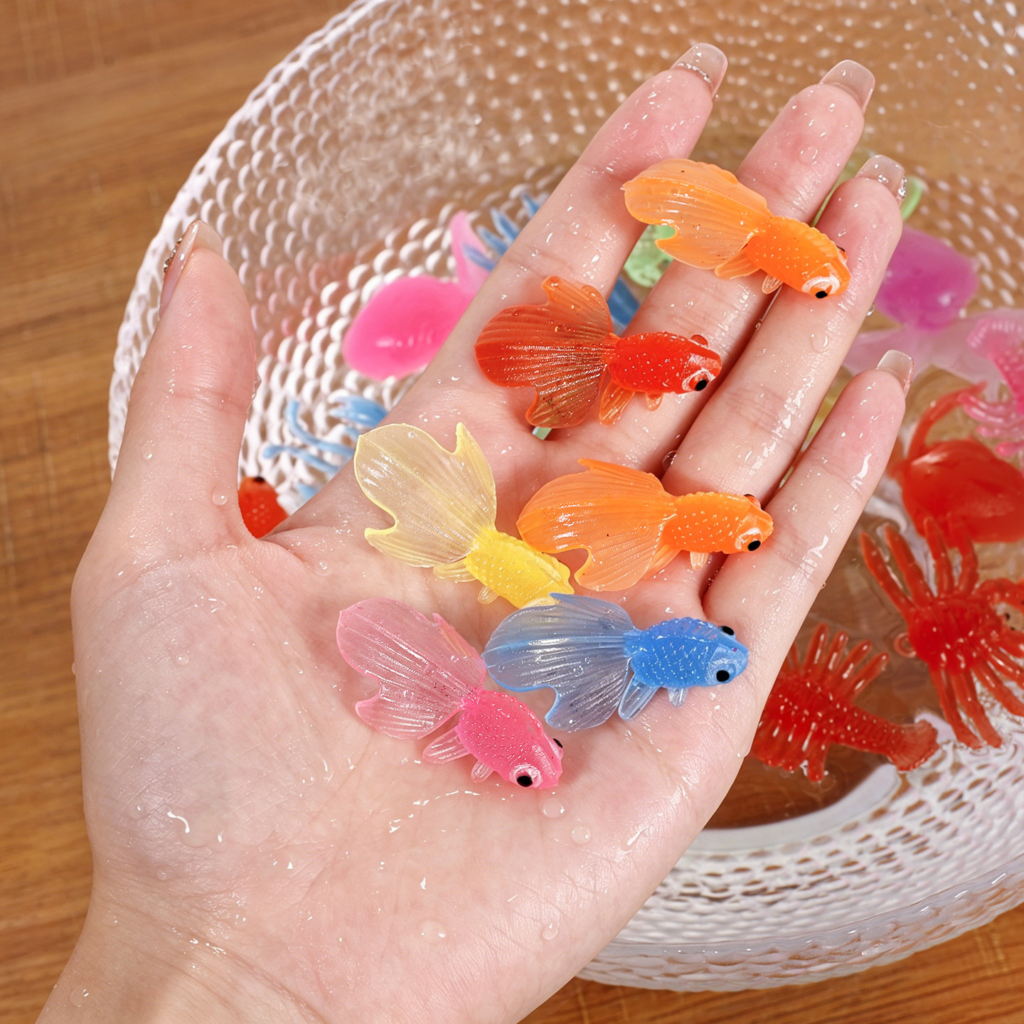 Jouets aquatiques - petits poissons (couleur aléatoire)