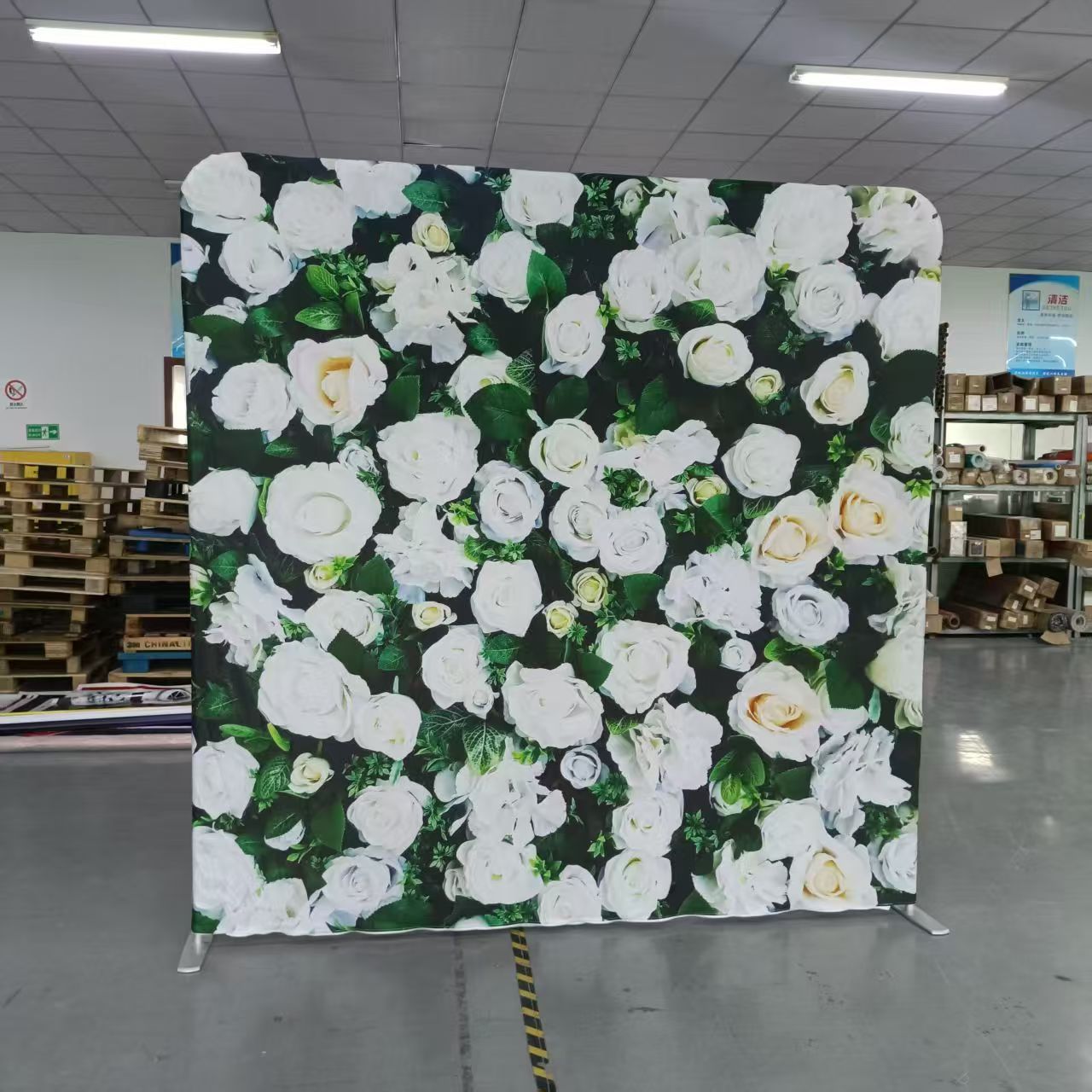 17-Single-sided print on canvas + stand + bag