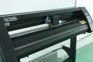 Mô Hình Nóng 28 Inch Size720 Cắt <span class=keywords><strong>Plotter</strong></span> Kinh Tế Cắt <span class=keywords><strong>Plotter</strong></span> Với Đường Viền Cắt Chức Năng 720Mm Vinyl <span class=keywords><strong>Cutter</strong></span> - Product Image 5