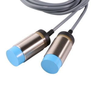SENSOR SAKADY Interruptor de inducción magnética Sensor de proximidad óptico M30 Sensor de proximidad cuadrado de magnetismo de puerta montado en superficie - Product Image 1