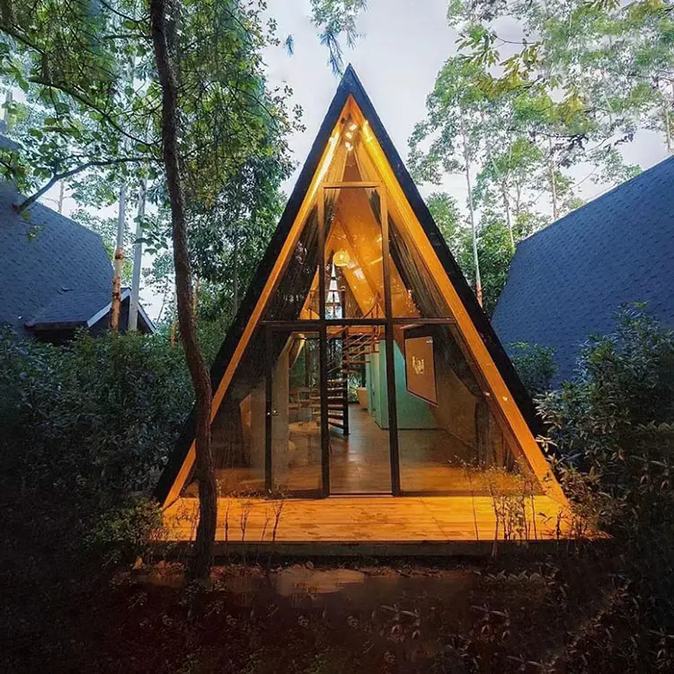 Jardín de madera prefabricado Pequeño chalet moderno modular Casas prefabricadas Diseño de lujo Casa triangular