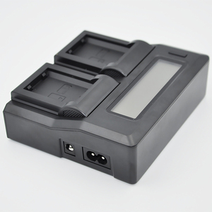 2スロットのユニバーサルスマートLEDバッテリー充電器QC3.020W出力電力ABS素材電話およびラップトップ用の2 x USBポート - Product Image 1