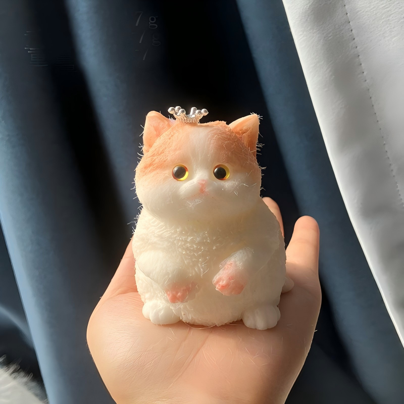 Chat couronne