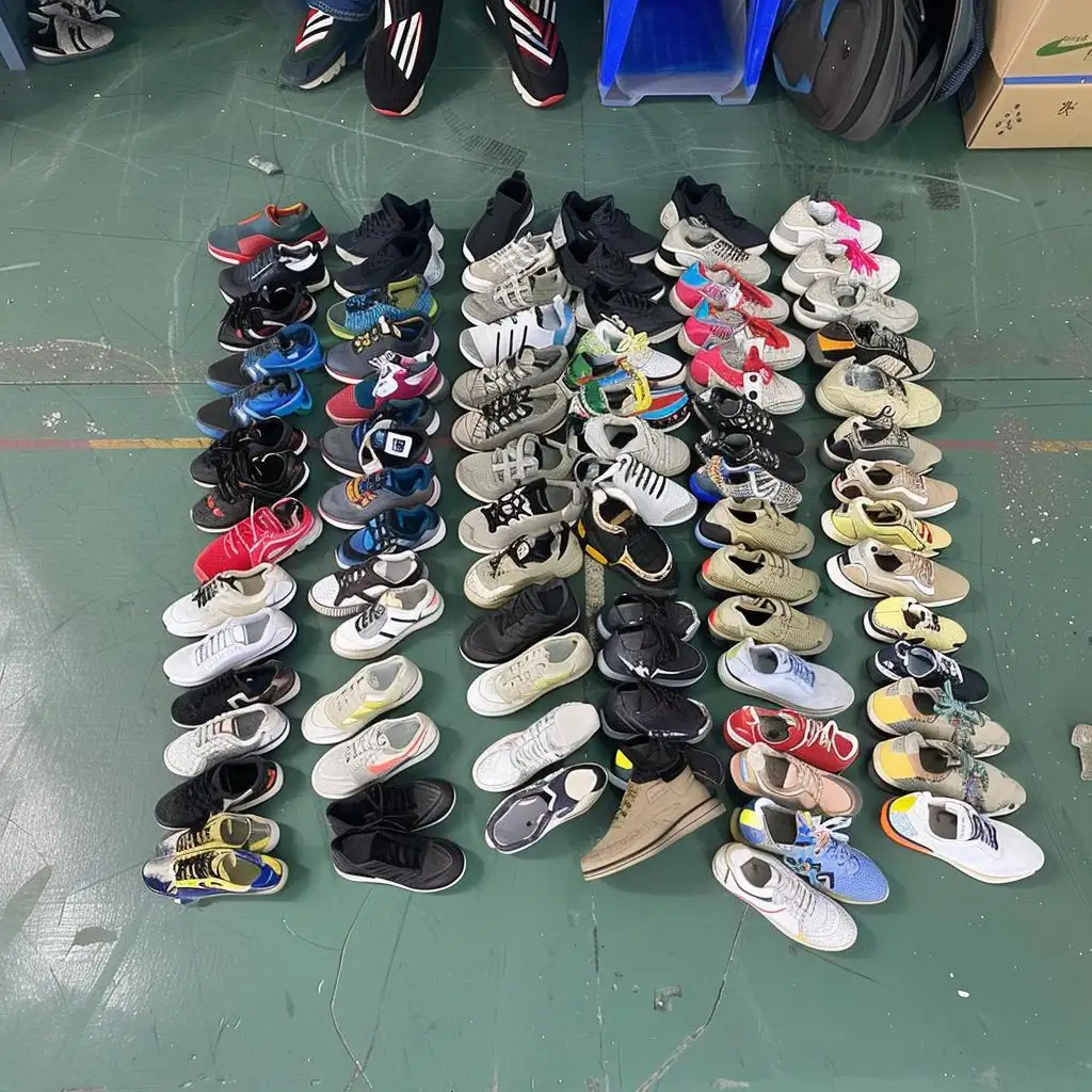 تصدير الاحذية المستعملة للابريقيا، مستعملة ماركات اصلية مستعملة احذية كرة القدم من أوروبا