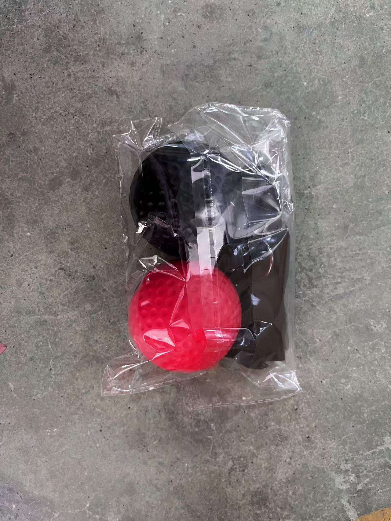 Boule noire * 1 + boule rouge * 1 + un bandeau