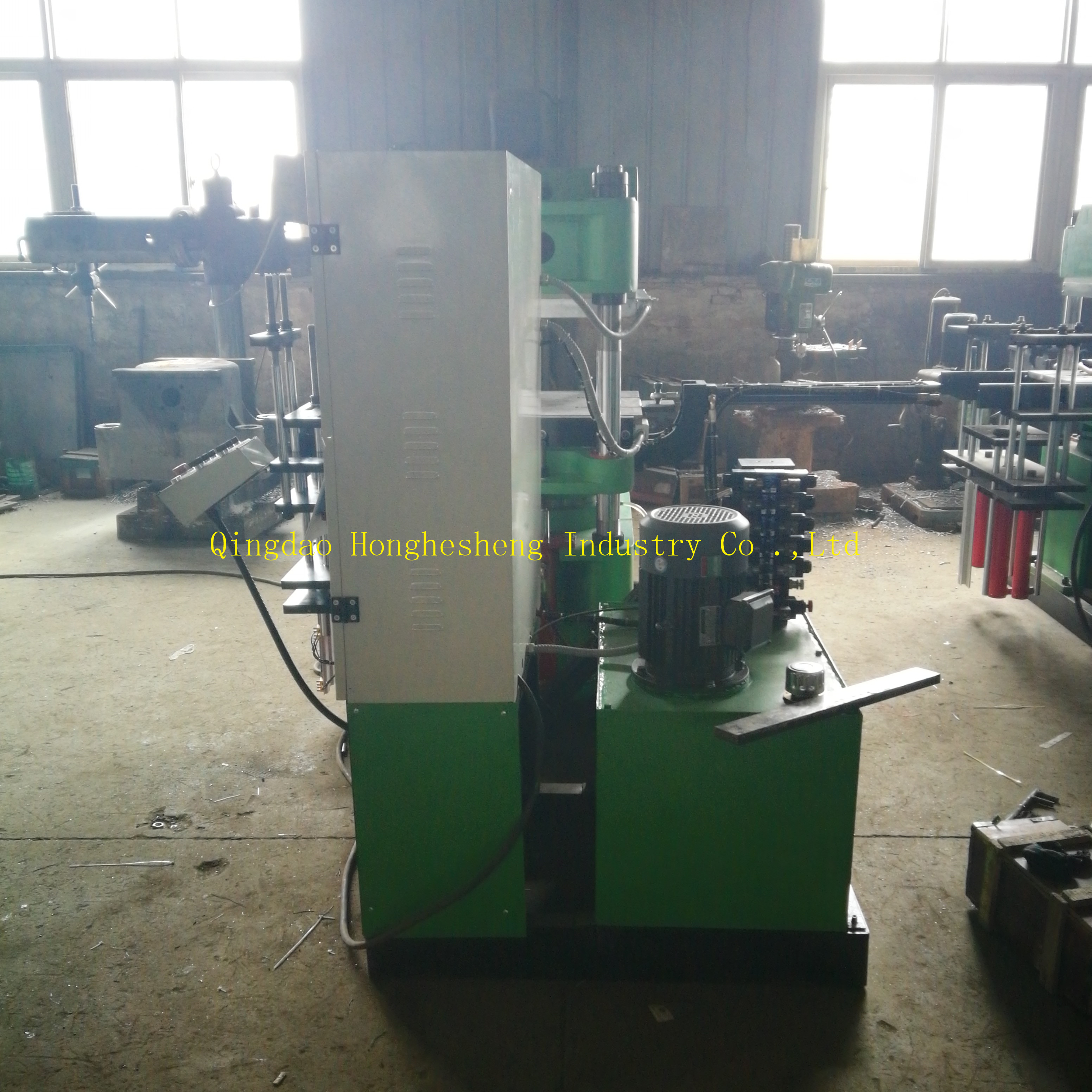Rubber injection vulcanizing machine rubber hot press rubber vulcanizing machine