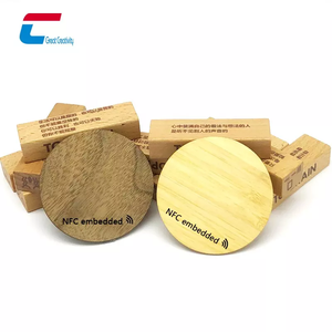 Carte di controllo accessi quadrate in legno con stampa QR Laser personalizzato biglietto da visita NFC
