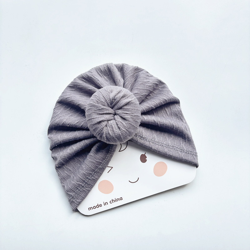 Gray donut hat-textured edge