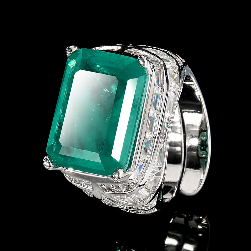 adjustable size Emerald ring