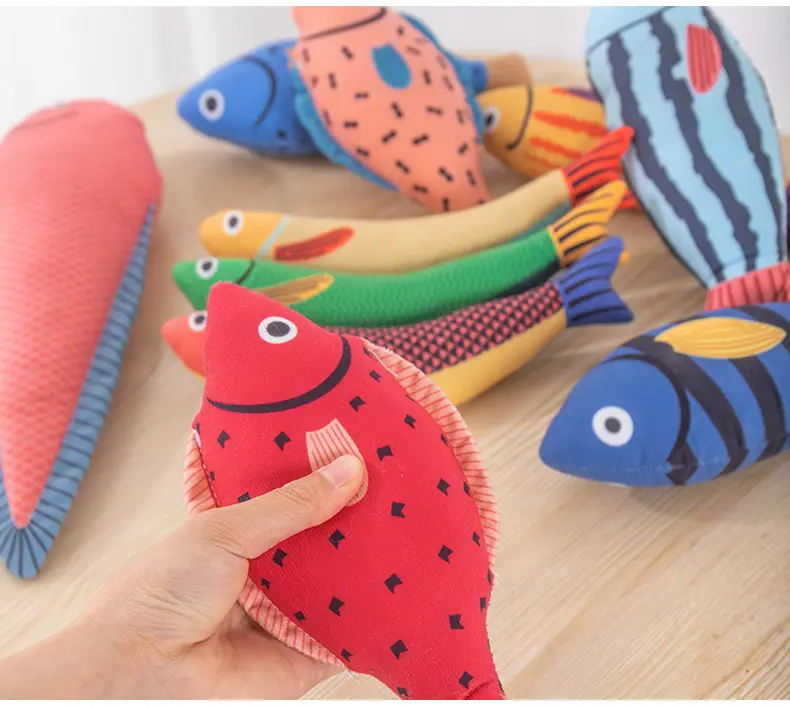 बिल्लियों के लिए सूती चबाने वाले खिलौने, कैटनीप मछली शैली के साथ चीखने वाले खेलने के लिए नरम आलीशान पालतू खिलौने