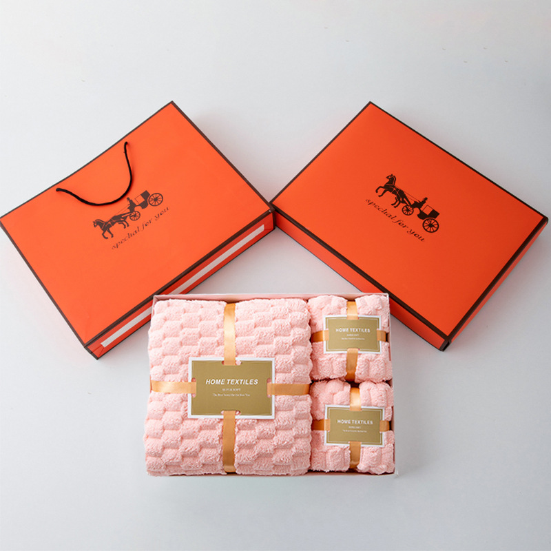 Cloud-patterned pink and orange carriage gift box