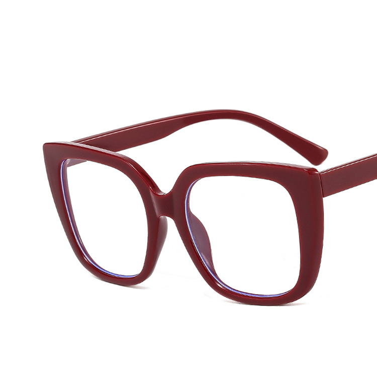 C8 Wine red and white pieces