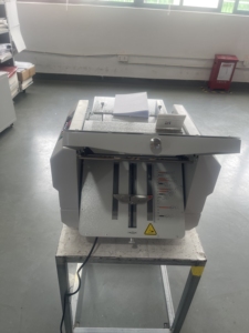 Desktop 50-157g/m² Automatische Papier ordner maschine hat Z Fold Letter Fold Half Fold 500 Blatt Kapazität für die Druckerei - Product Image 2