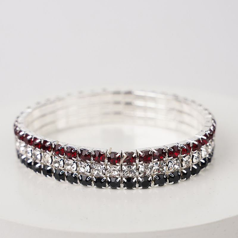 Rouge profond + noir