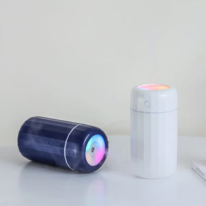 Gran oferta, Mini humidificador de aire ultrasónico USB con fuente de energía eléctrica de luz colorida para coche, hogar, RV, función de aromaterapia - Product Image 2