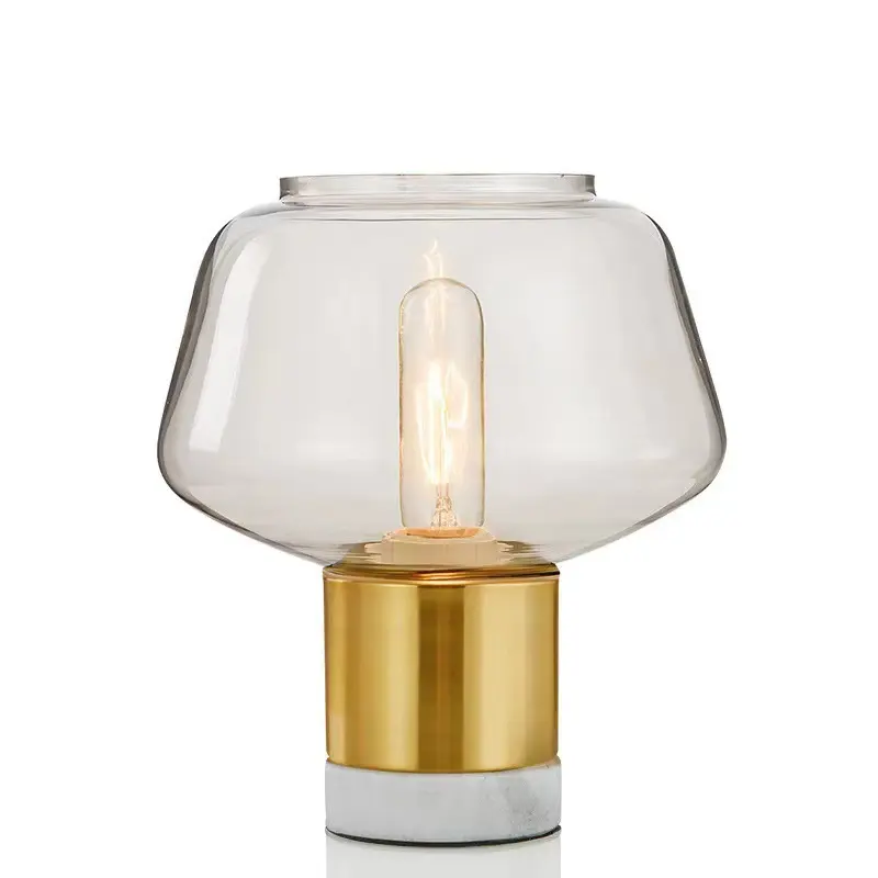 Lampada da tavolo dorata di lusso leggera in metallo design sala studio soggiorno camera da letto lampada da tavolo da comodino in vetro