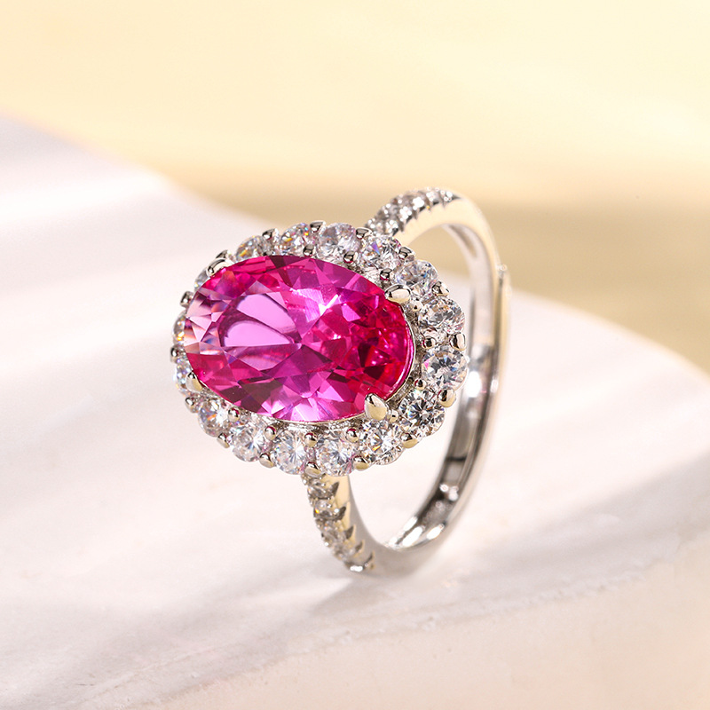Bague en corindon rouge