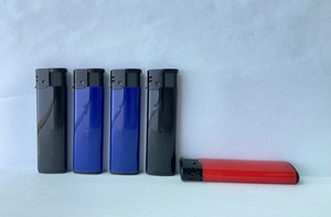 工厂批发儿童防再填充电动打火机，由塑料制成，带有设计图案 - Product Image 3