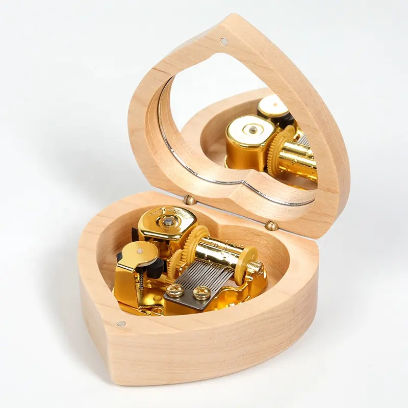 Caja de música con manivela de madera en forma de corazón con letras DIY de nuevo diseño Ever Bright con movimiento Sanyo/Espejo