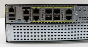 Tích hợp dịch vụ Router <span class=keywords><strong>Cisco</strong></span> ISR4451-X-VSEC/K9 4451 Gigabit giọng nói an ninh isr Router với Dual AC Nguồn cung cấp điện pvdm 4-64 - Product Image 4