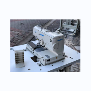 Macchina per asole con occhielli controllata da Computer JUKIS 3200 SS di marca giapponese di alta qualità in vendita in buone condizioni - Product Image 1