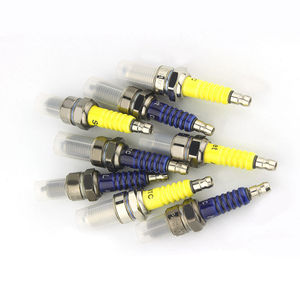 Motosiklet parçaları ve aksesuarları motosiklet motoru NGK Bujia C7HSA CR8E CR9E D8EA BP7HS B8ES B7ES BM7A BPM7A BM6A seramik buji - Product Image 5