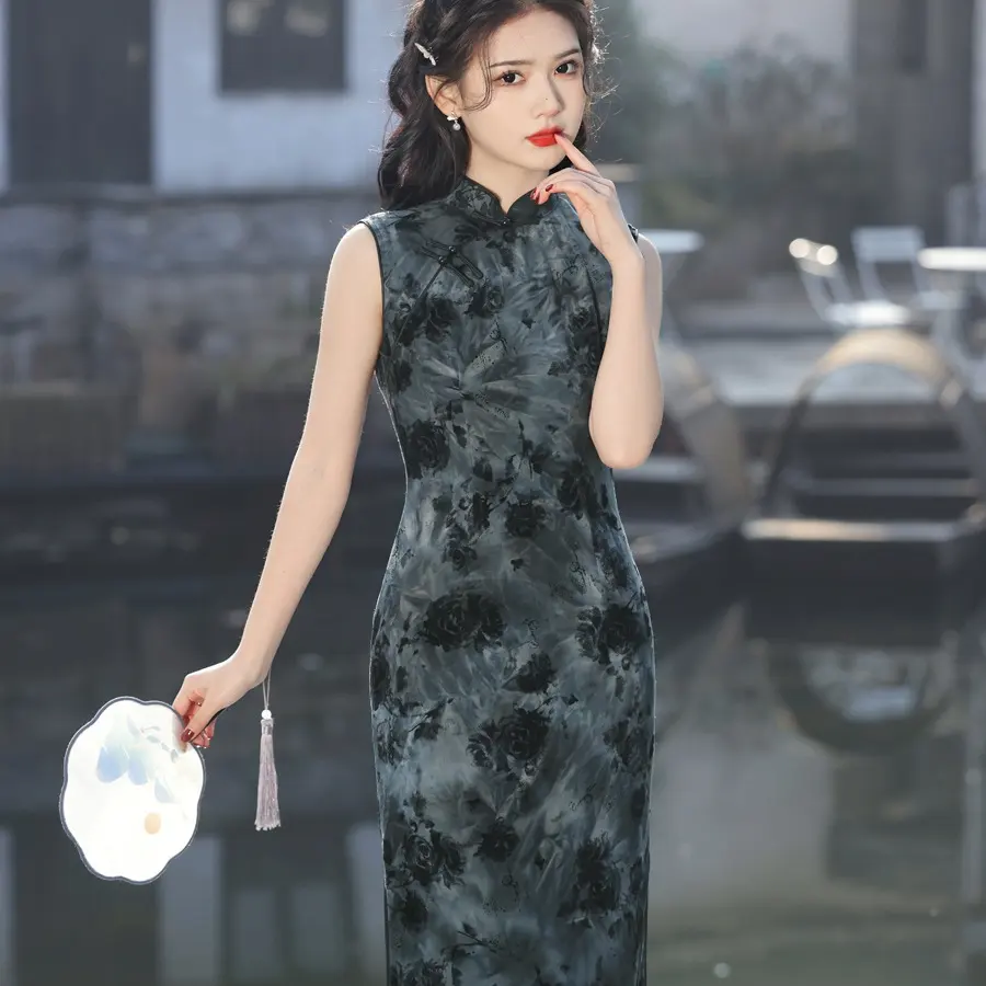 काली पारंपरिक चीनी पोशाक मुजेर वेस्टिडो महिलाओं की साटन क़िपाओ मिनी चेओंगसम फूल आकार एसएमएल एक्सएल XXL