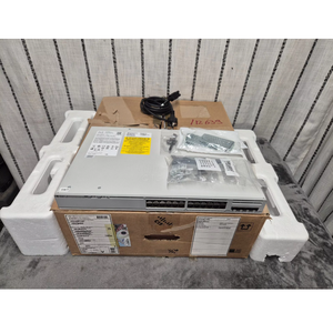 Cisco C9200L-24P-4G-E katalizör 9200L 24x1GB PoE + RJ-45 4x1GB SFP anahtarı - Product Image 1