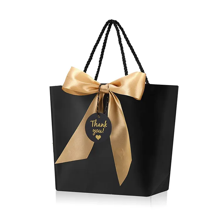 Özel Logo lüks siyah parti kağıt hediye takı için şerit kolu ile kağıt alışveriş çantası taşımak
