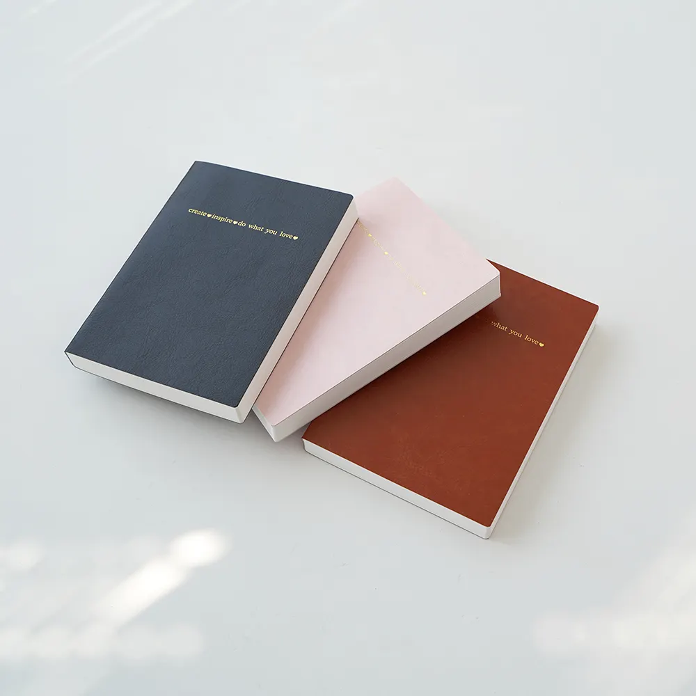 Buku catatan kulit mewah buku catatan harian perencana jurnal inspirasional A5 kustom Logo cetak kertas emas