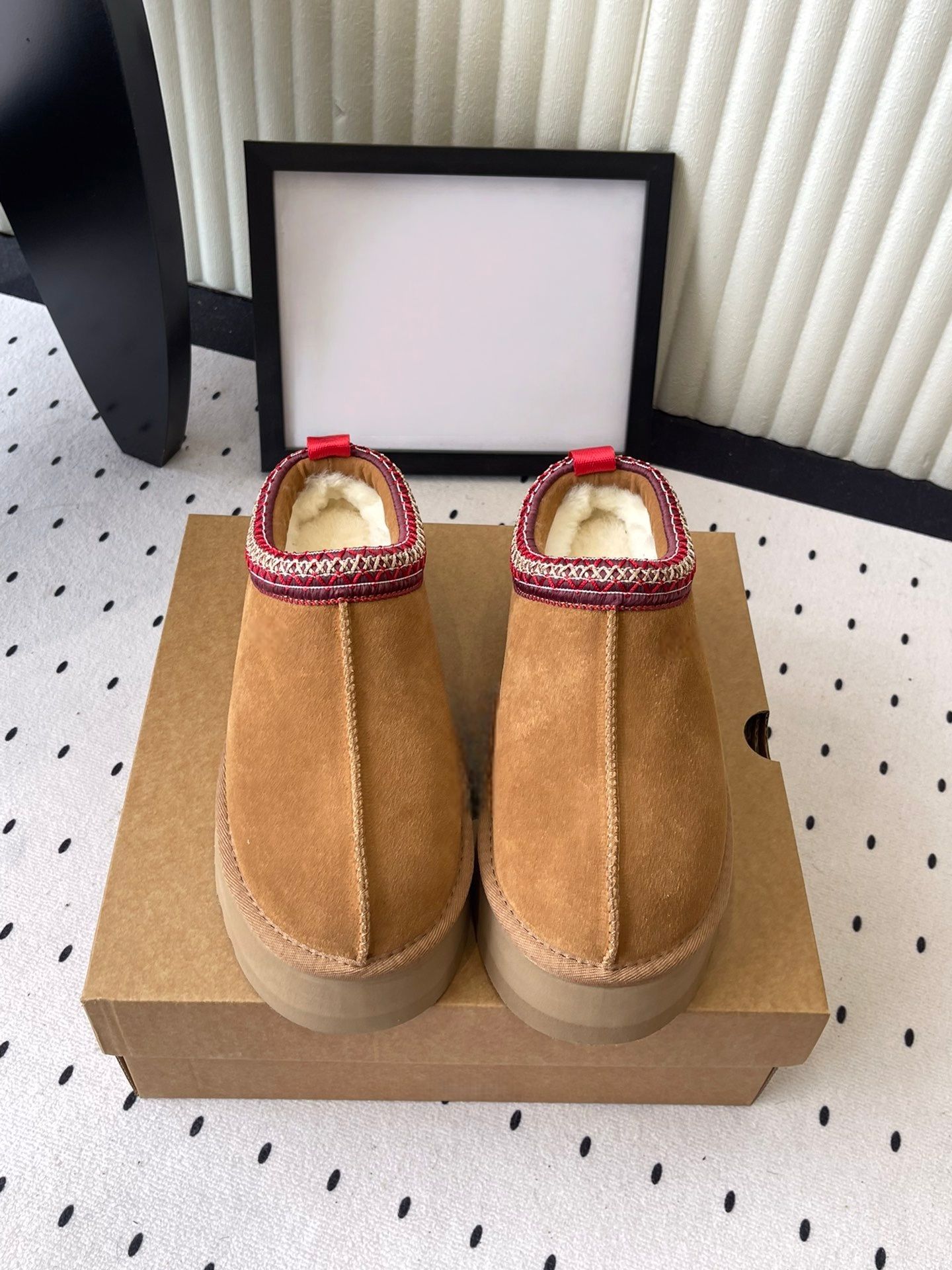 สีน้ำตาล