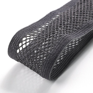 شريط شبكي رمادي مقاس 2.7 سم مصنوع من البوليستر ويتميز بالمرونة المتناهية الصغر - Product Image 2
