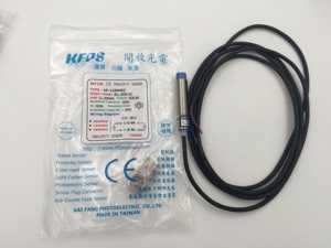 XP-12A04E2 neue original integrierte Schaltkreise 20-250VAC 4mm SCR NC 5-300mA IP67 Näherung sensoren XP12A04E2 - Product Image 2