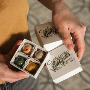 Tùy Chỉnh Thương Hiệu Bao Bì In Ấn Sô Cô La Hộp Quà Tặng Trắng Carton Bưu Phẩm Brigadeiro Hộp Cho Thực Phẩm - Product Image 3