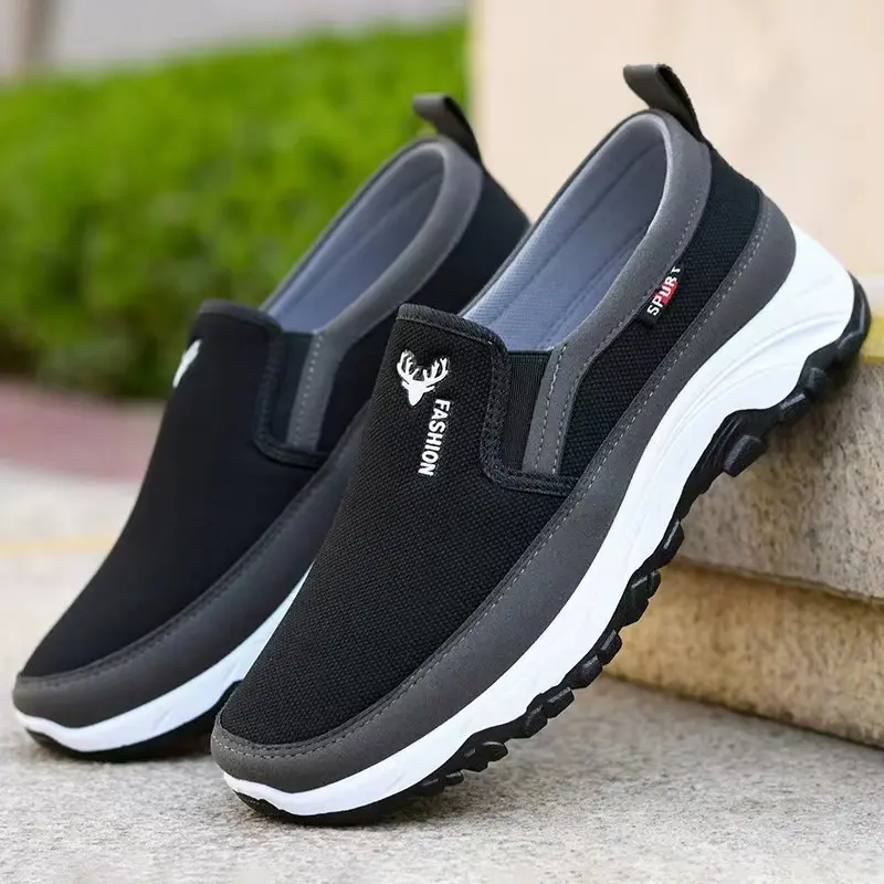 Slip on Lightweight Cloth Shoes Men Summer Breathable Board Shoes Canvas Men's Sneakers Walking Style Shoes