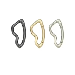 Móc khóa lò xo khóa kim loại hình rìu chiến bất thường lỗi Y2K móc khóa chia tự làm móc khóa phụ kiện khóa thắt lưng Punk xe hơi - Product Image 1