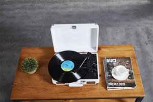 Classic Premium Leather Suitcase Vinyl Player with <strong>Bluetooth</strong> and Audio <strong>Input</strong> and <strong>Output</strong> - Product Image 2