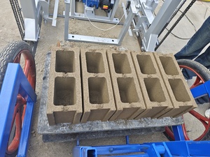 Macchine per la costruzione di blocchi efficienti e convenienti macchine per la produzione di blocchi di cemento semplici macchine per la pavimentazione di mattoni - Product Image 4