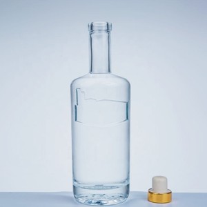 源制造商生产酒瓶圆柱形透明玻璃瓶高聚物塞伏特加烈酒瓶 - Product Image 4