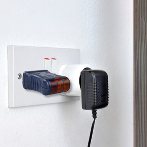 Probador de receptáculo de salida y analizador de circuito y probador de disyuntores - Product Image 6